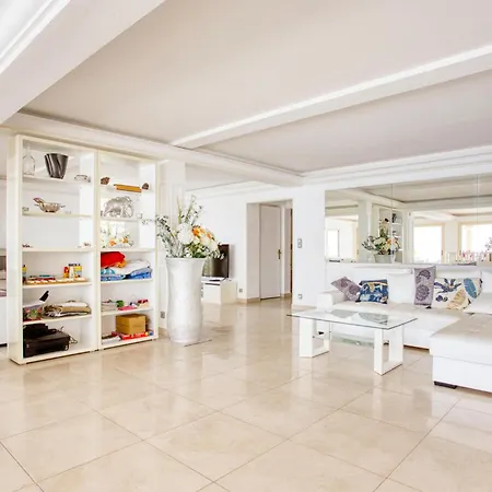 Beautiful In Holiday home